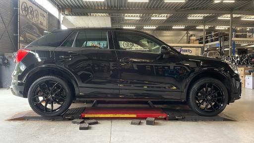 Audi Q2 met 19 inch Rial Lucca black velgen